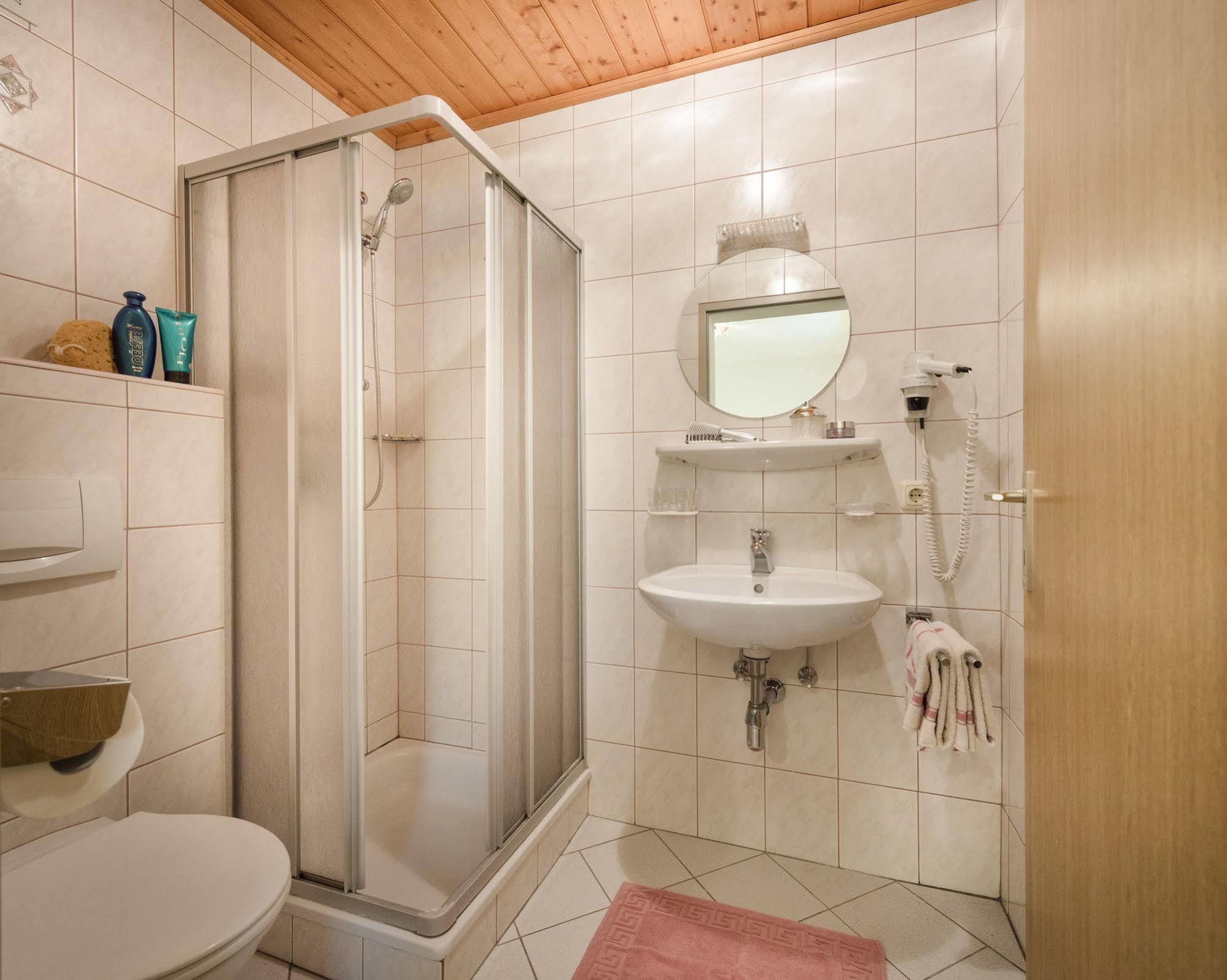 Gaestehaus Gratz - Inklusive Eintritt In Die Alpentherme Dorfgastein Eksteriør bilde
